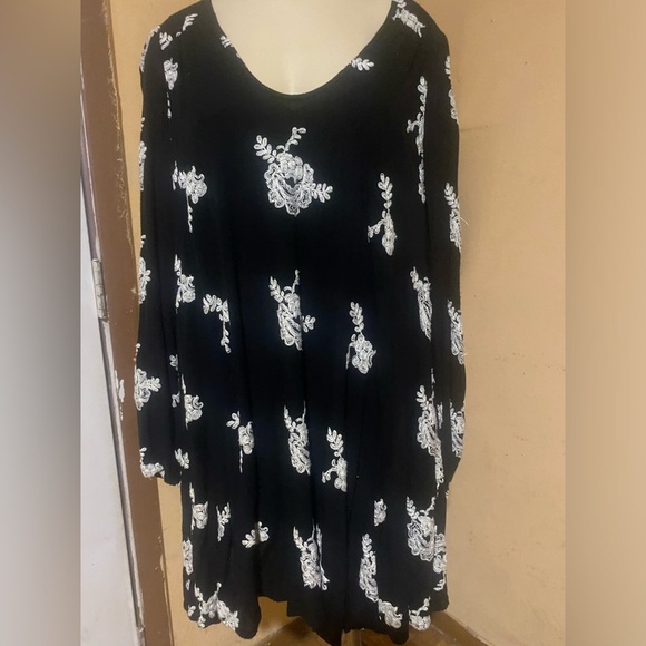 Free People Black and White Bishop Sleeve Sundress - Picture 11 of 13